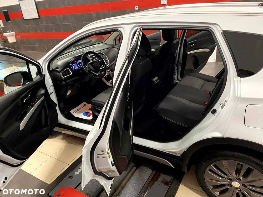 Suzuki SX4 S-Cross 1.6 VVT CVT 4x2 Comfort - 15