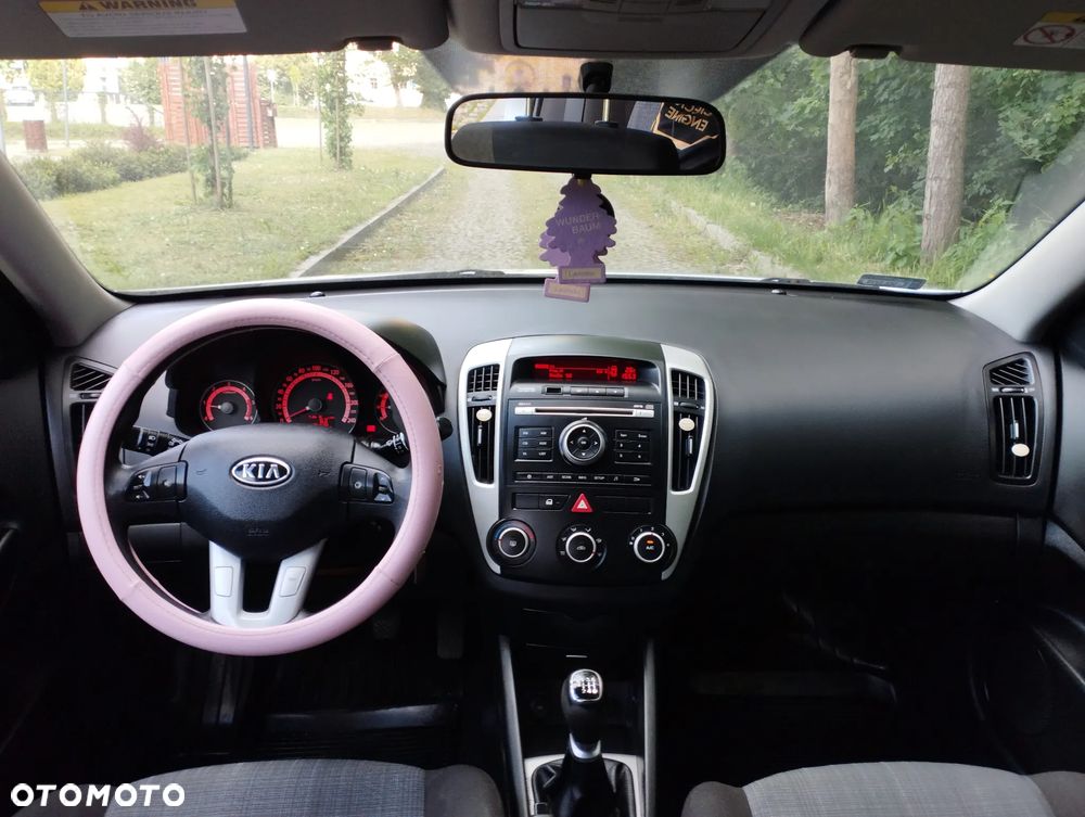 Kia Ceed 1.6 Crdi Comfort + - 5