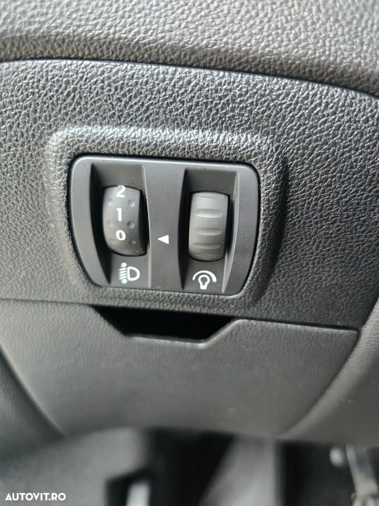 Renault Scenic ENERGY TCe 115 INTENS - 17