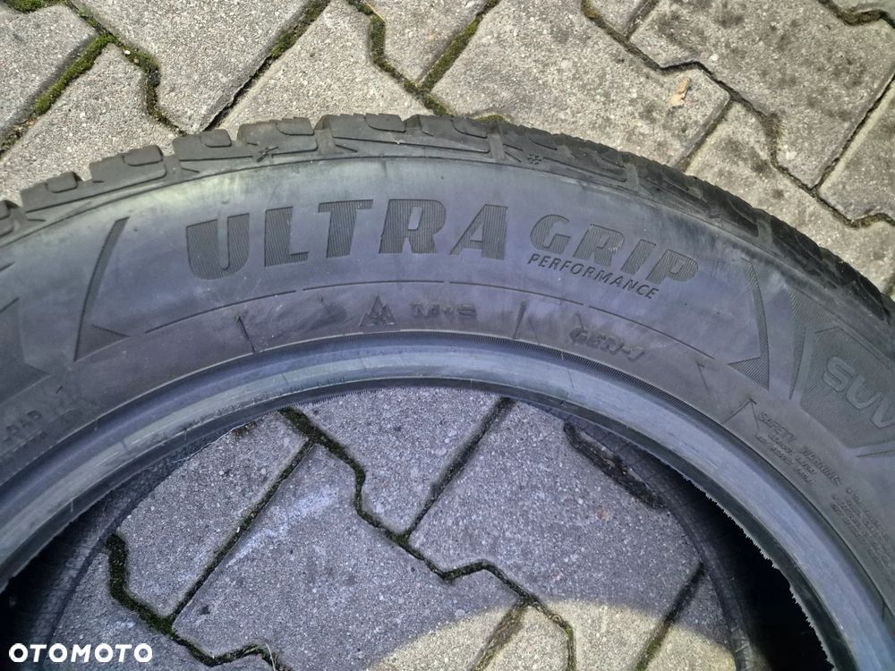 OPONY ZIMOWE GOOD YEAR 225/60 R18 - 8