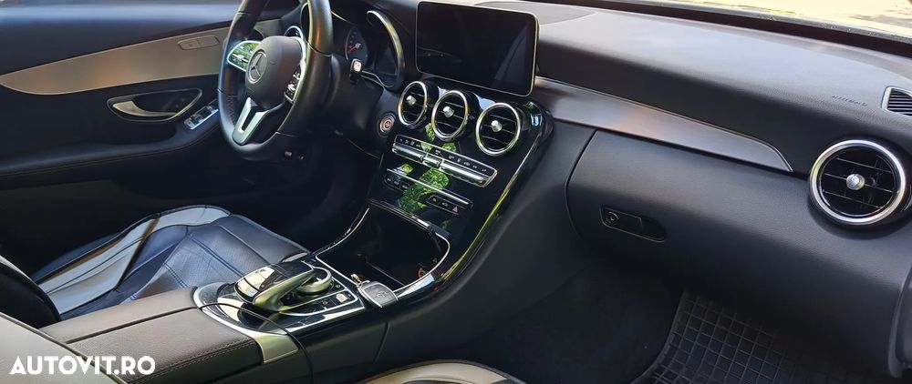 Mercedes-Benz C 300 e 4MATIC PHEV - 11