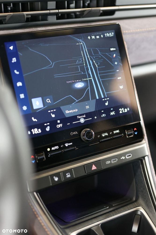 Lexus LBX 1.5 Hybrid Cool - 36
