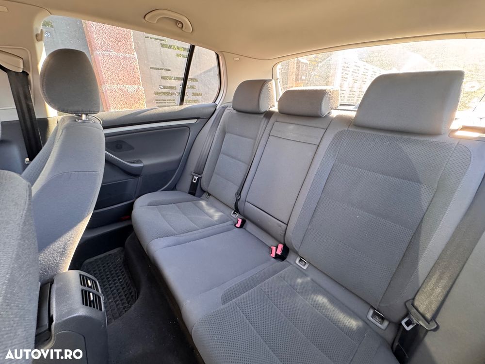 Volkswagen Golf 1.6 Comfortline Aut - 6