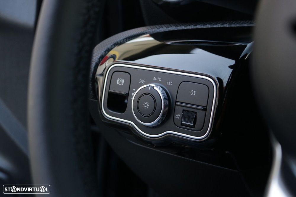 Mercedes-Benz A 180 d Style Plus Aut. - 33