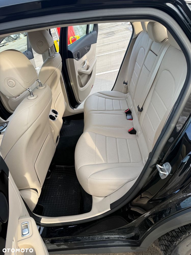 Mercedes-Benz GLC 250 4-Matic - 12