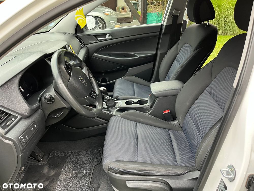 Hyundai Tucson 1.7 CRDI BlueDrive Style 2WD - 14