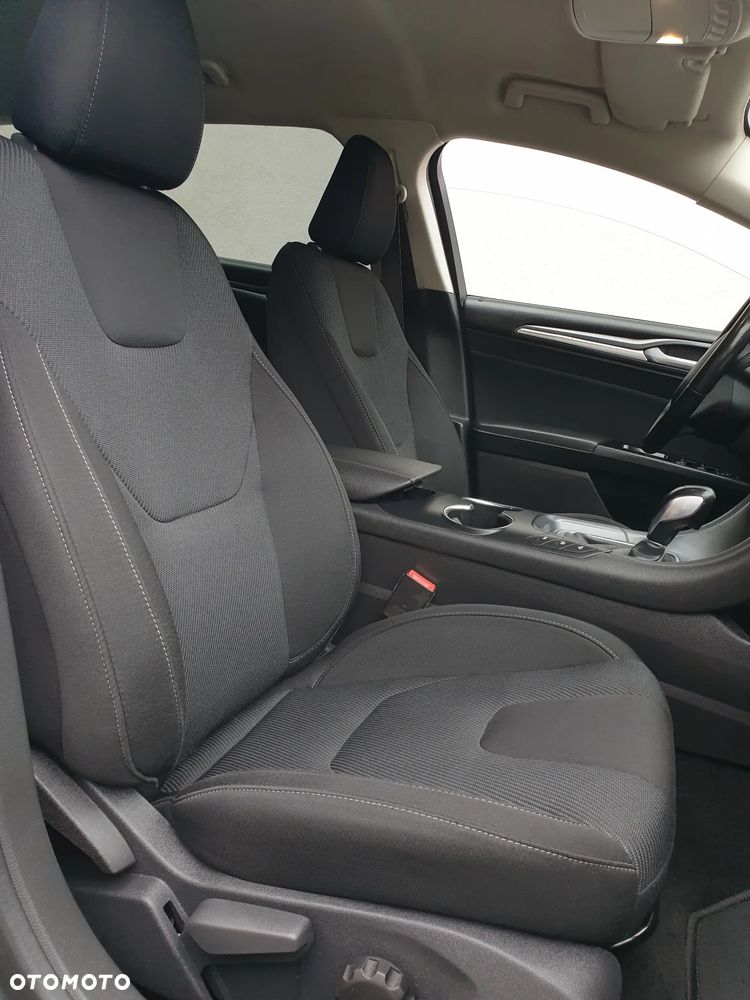 Ford Mondeo 2.0 TDCi Titanium PowerShift - 28