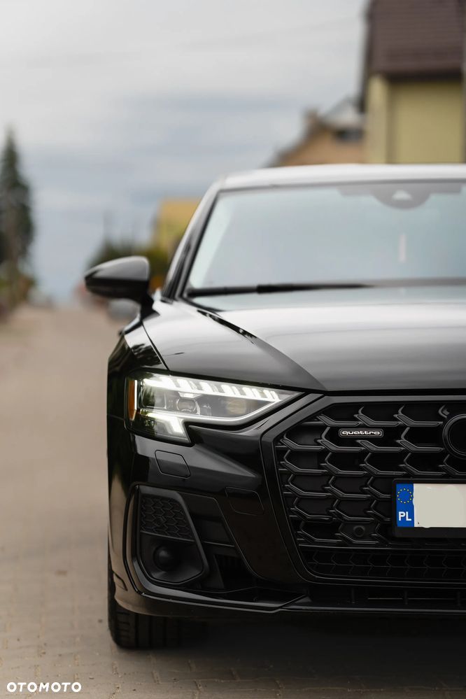 Audi A8 - 4