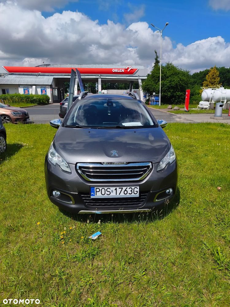Peugeot 2008 1.6 BlueHDi Allure S&S - 4