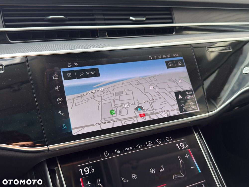 Audi A8 - 34