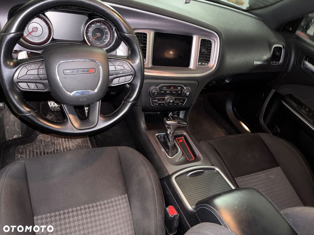Dodge Charger 5.7 R/T - 16