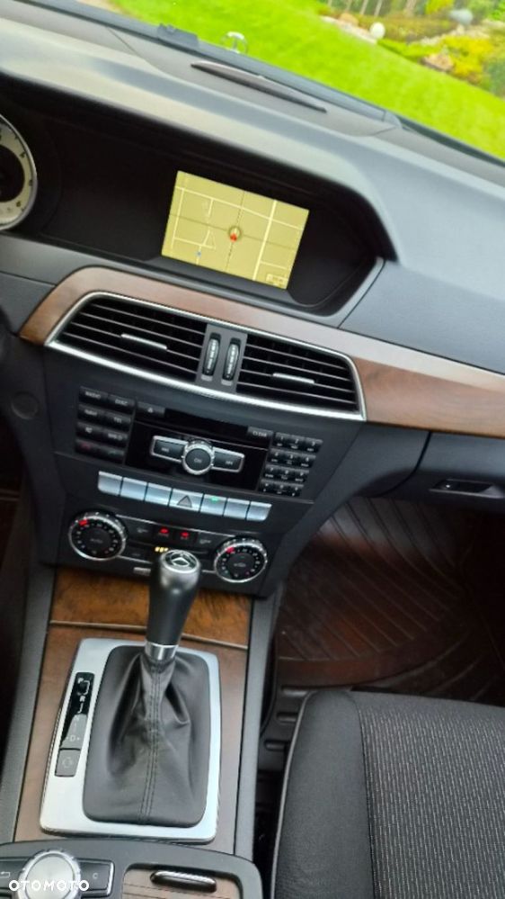 Mercedes-Benz Klasa C 220 CDI DPF (BlueEFFICIENCY) 7G-TRONIC Elegance - 23