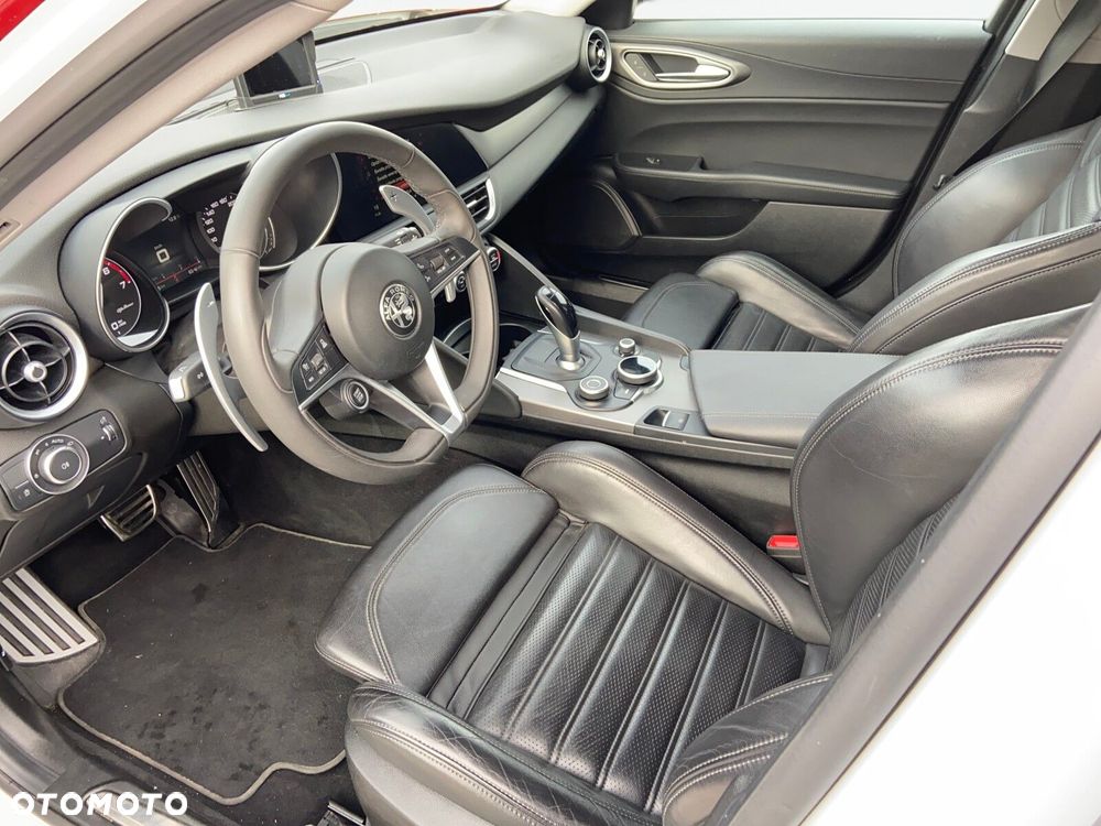 Alfa Romeo Giulia 2.0 Turbo Veloce Q4 - 10