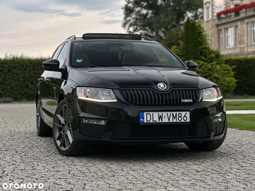Skoda Octavia 2.0 TDI RS DSG - 1