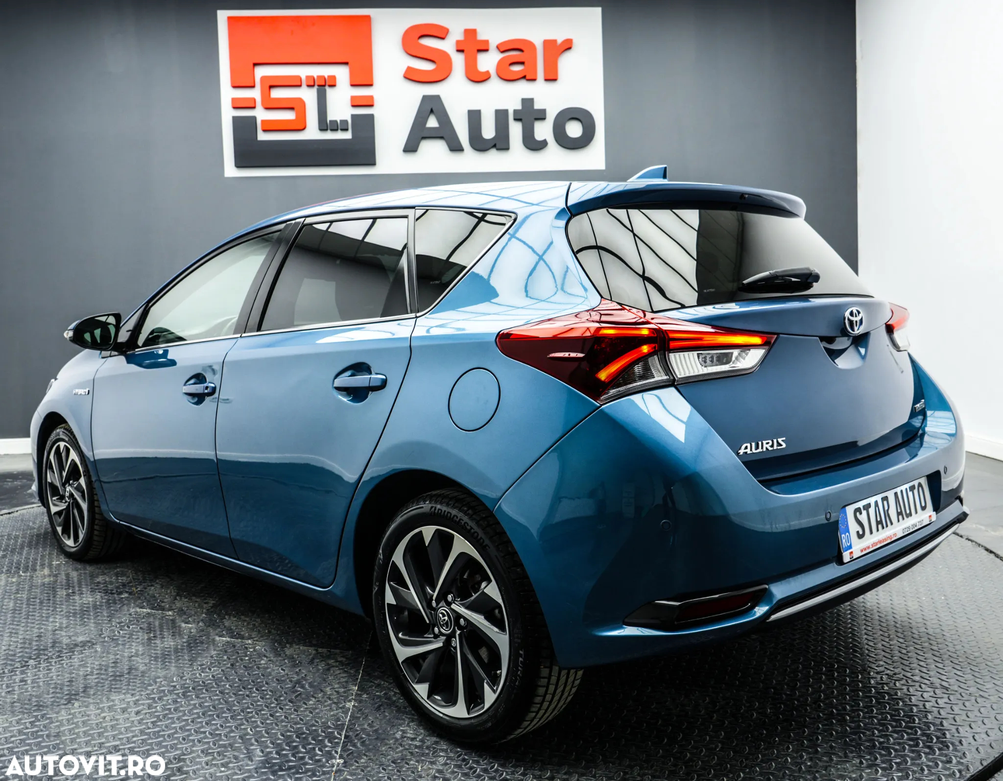 Toyota Auris 1.8 L VVT-i Hybrid Sol - 5
