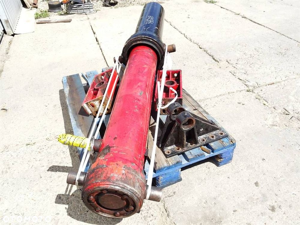 SIŁOWNIK HYDRAULICZNY - 2