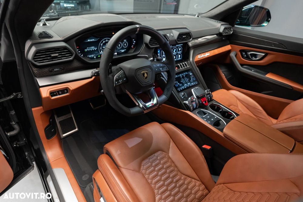 Lamborghini Urus - 16