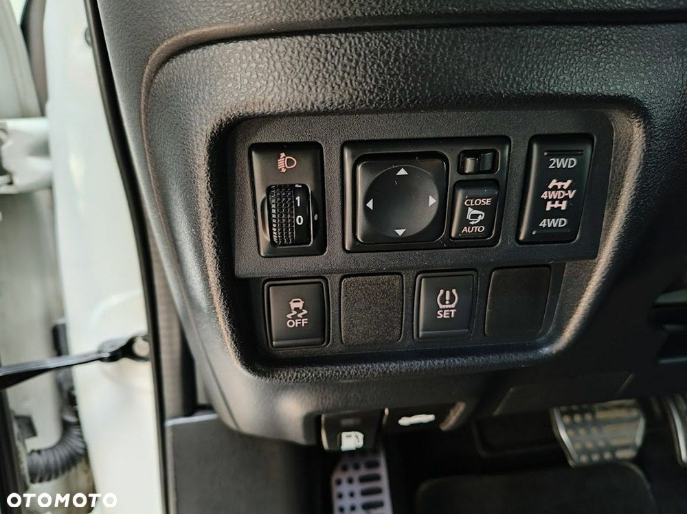 Nissan Juke 1.6 DIG-T Nismo RS 4WD Xtronic EU6 - 19