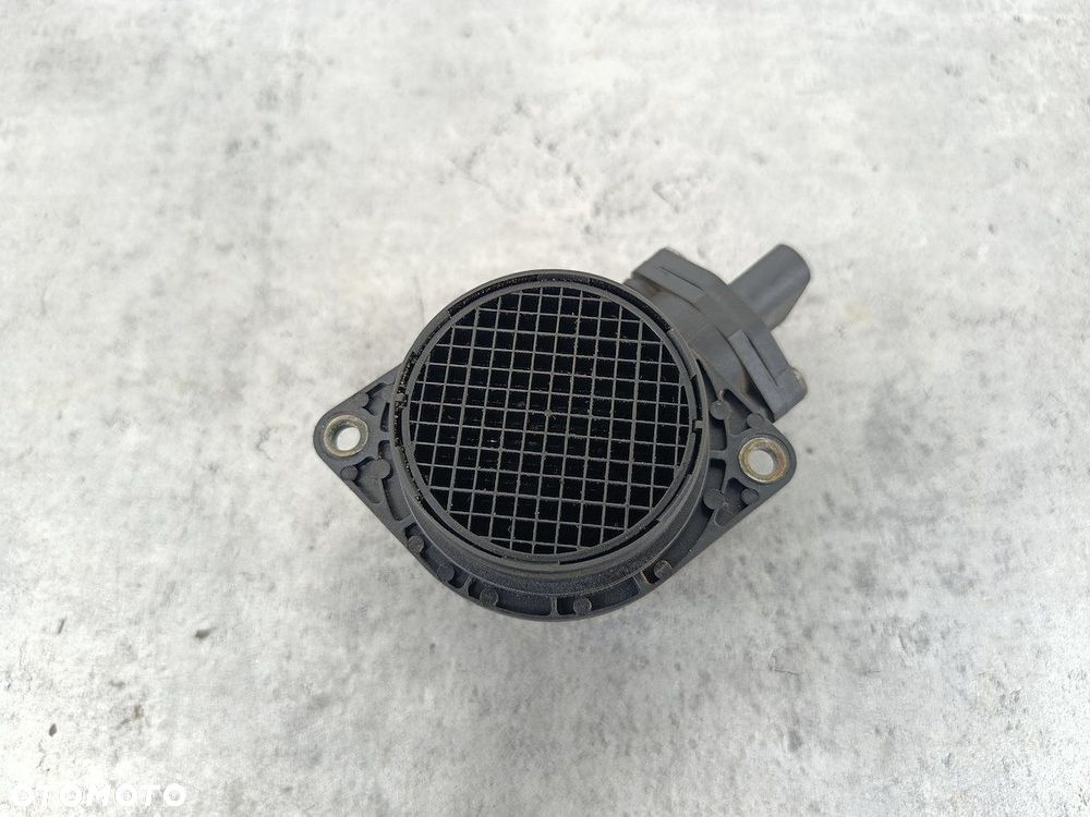 PRZEPŁYWOMIERZ POWIETRZA AUDI A4 B6 06A906461L 0280218063  BOSCH 1.8 T 20V - 4