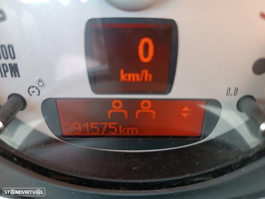 MINI 3 Portas One D - 8