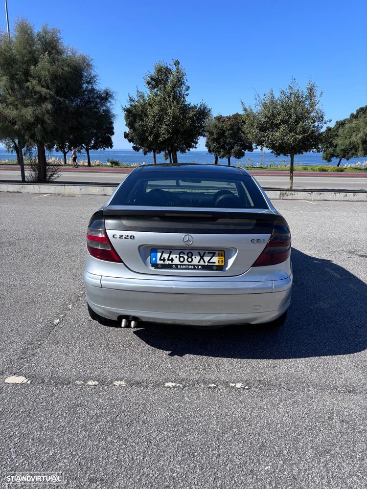 Mercedes-Benz C 220 CDi Sport Coupé Evolution AMG - 26