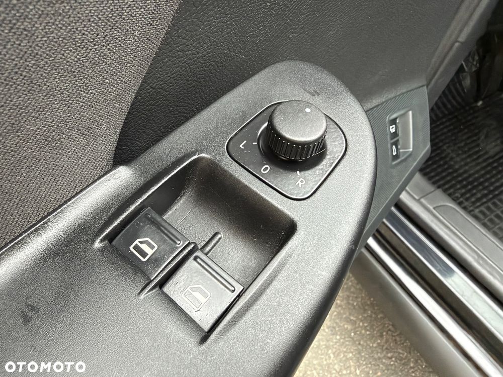 Volkswagen Passat - 14