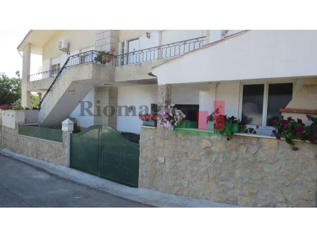 Moradia e Padaria em Rio Maior - Grande imagem: 3/44