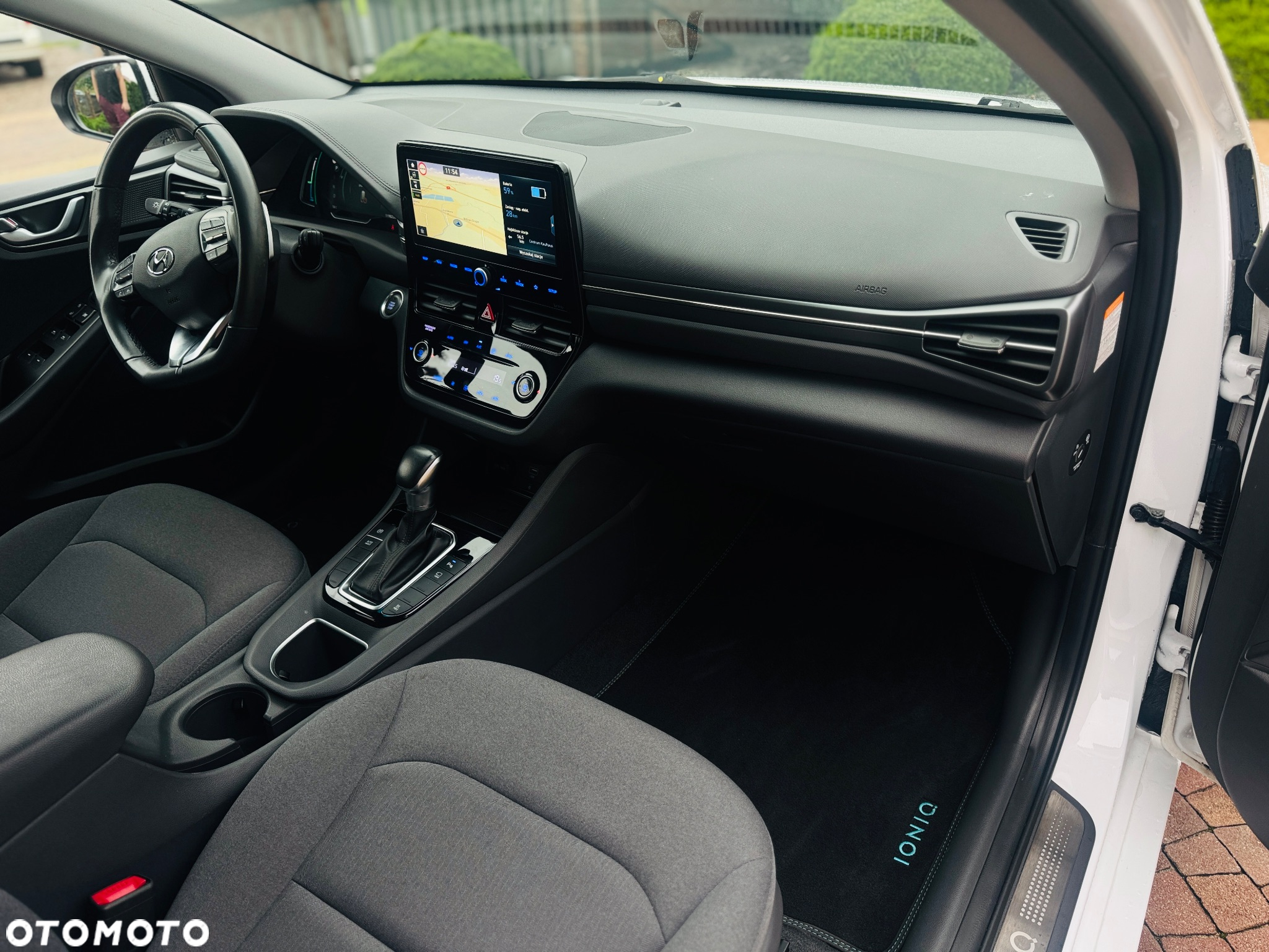 Hyundai IONIQ Plug-in-Hybrid 1.6 GDI Premium - 8