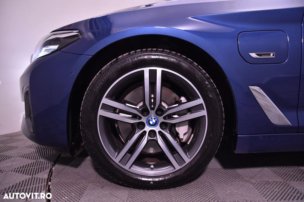 BMW Seria 5 530e xDrive AT PHEV - 13