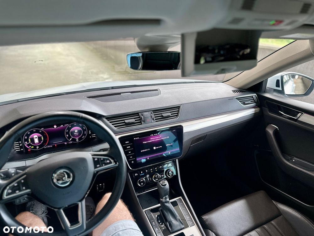 Skoda Superb 2.0 TDI SCR 4x4 L&K DSG - 18