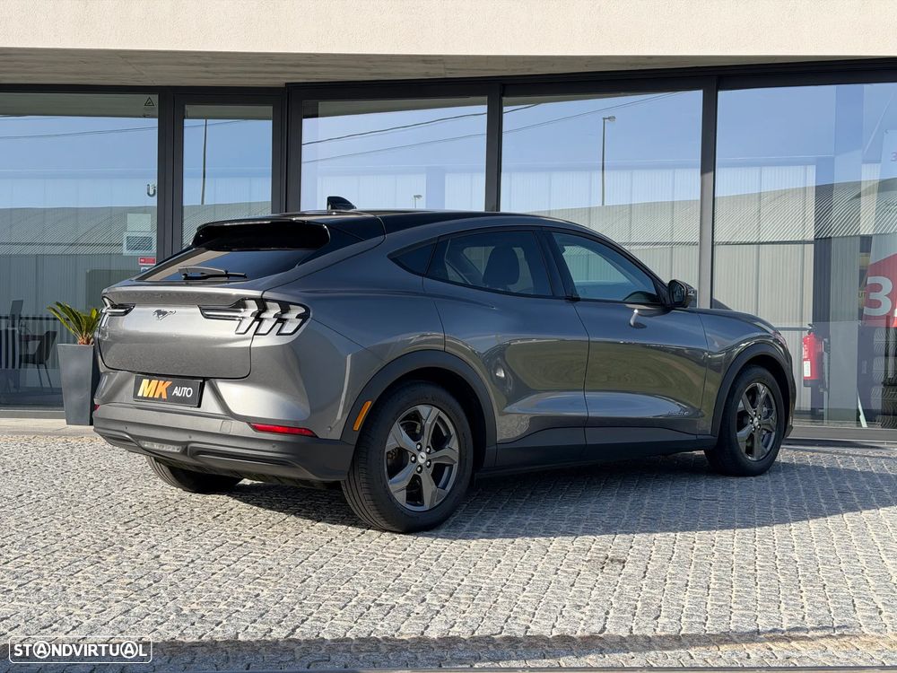 Ford Mustang Mach-E - 5