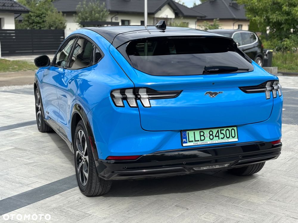 Ford Mustang Mach-E - 12