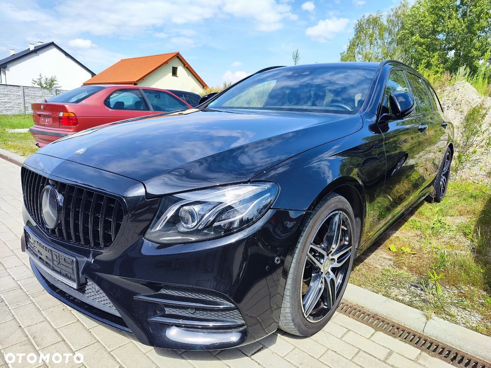 Mercedes-Benz Klasa E 220 d 9G-TRONIC AMG Line
