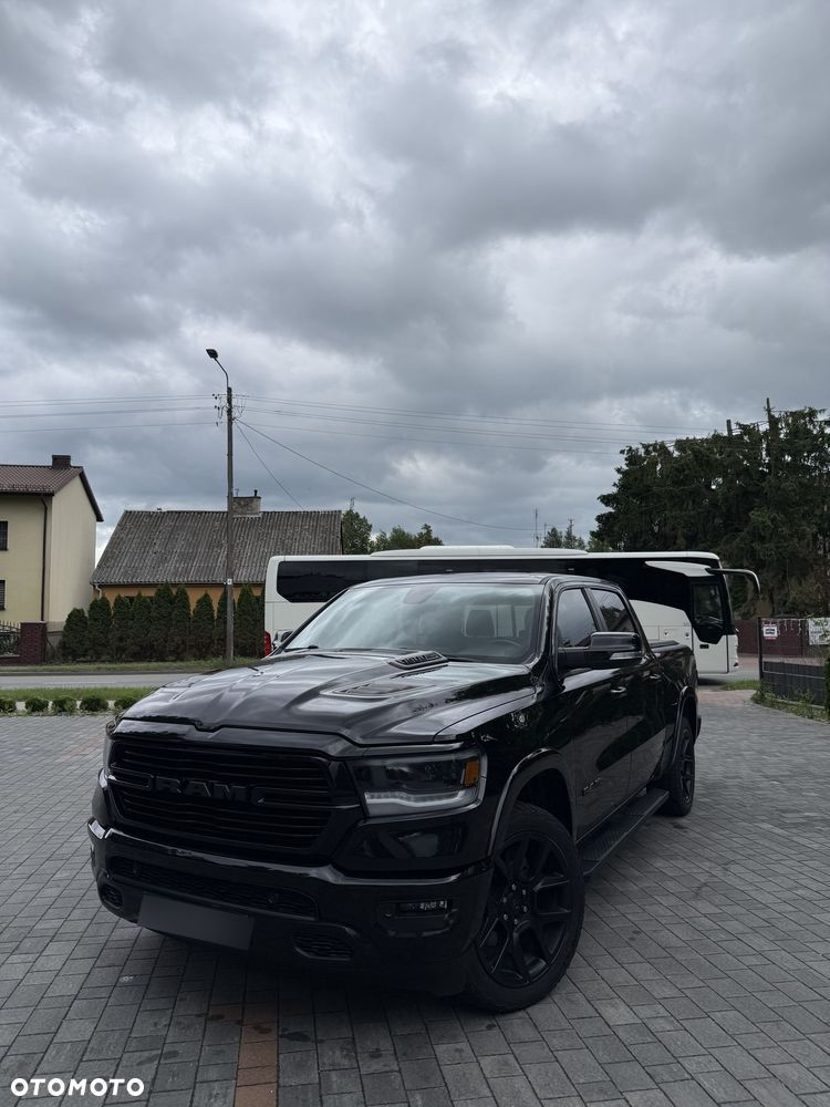 RAM 1500 Crew Cab Laramie - 2