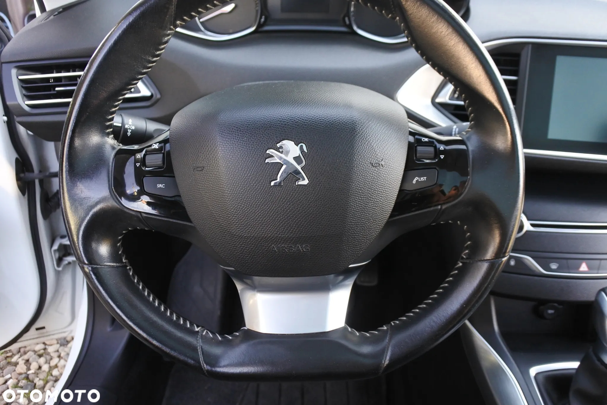 Peugeot 308 PureTech 130 EAT8 Allure - 20