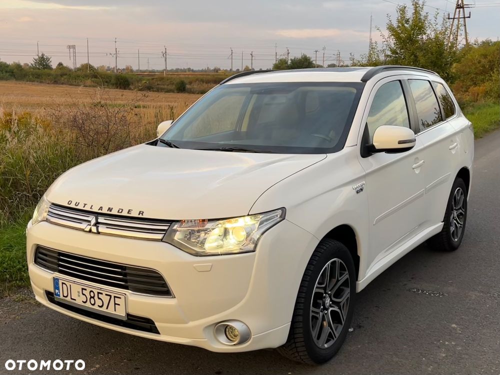 Mitsubishi Outlander PHEV Instyle NAVI - 1