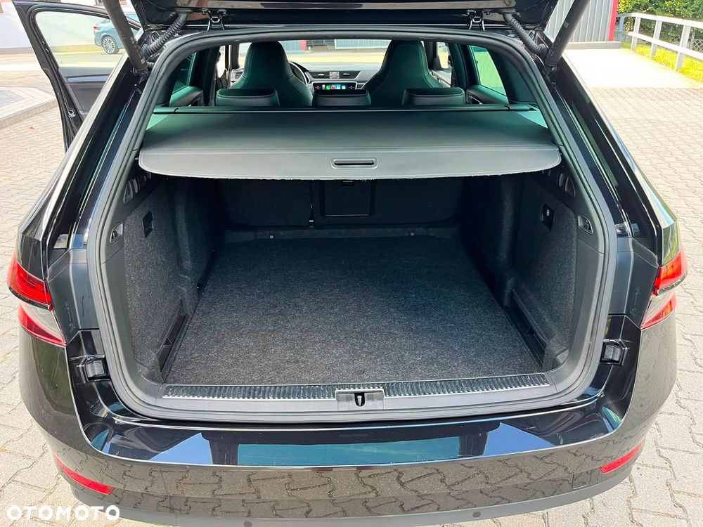 Skoda Superb 2.0 TDI SCR Sportline DSG - 37