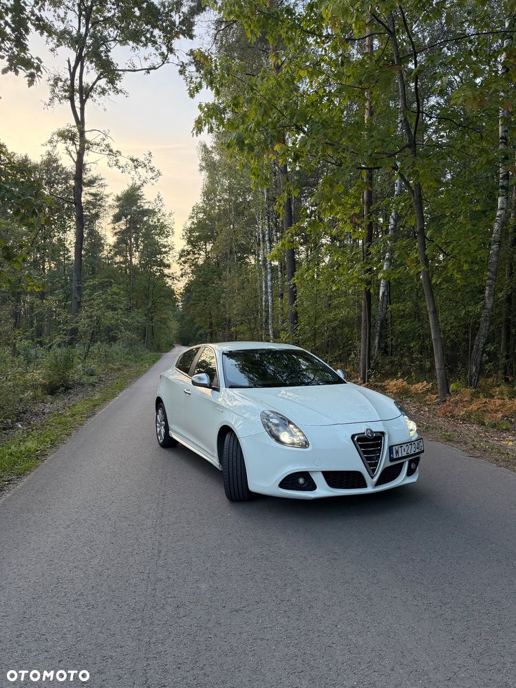 Alfa Romeo Giulietta 2012 photo 5