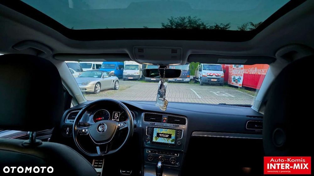 Volkswagen Golf - 28