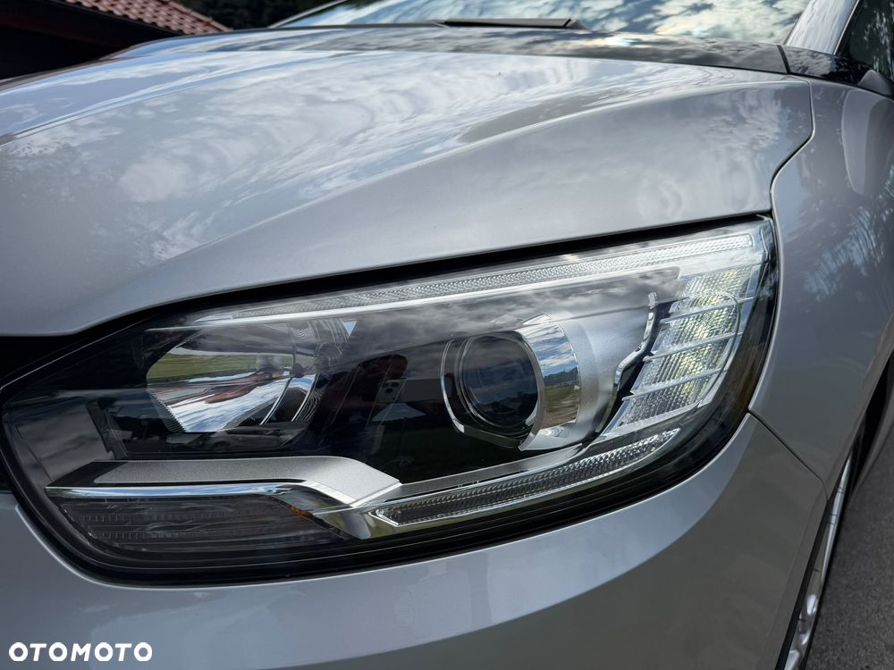 Renault Scenic - 12