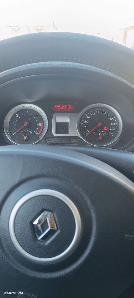 Renault Clio ver-1-2-tce-gt-j15 - 6