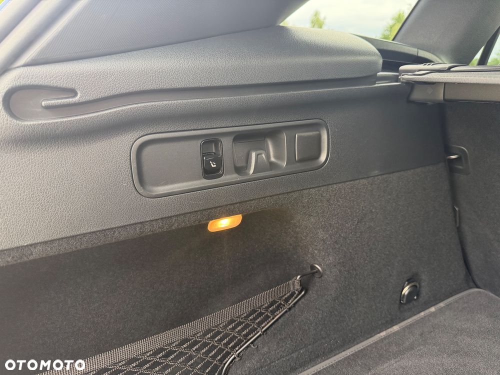 Mercedes-Benz GLC 300 4Matic 9G-TRONIC Edition AMG Line - 27