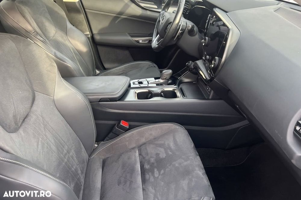 Lexus Seria NX 350h - 16