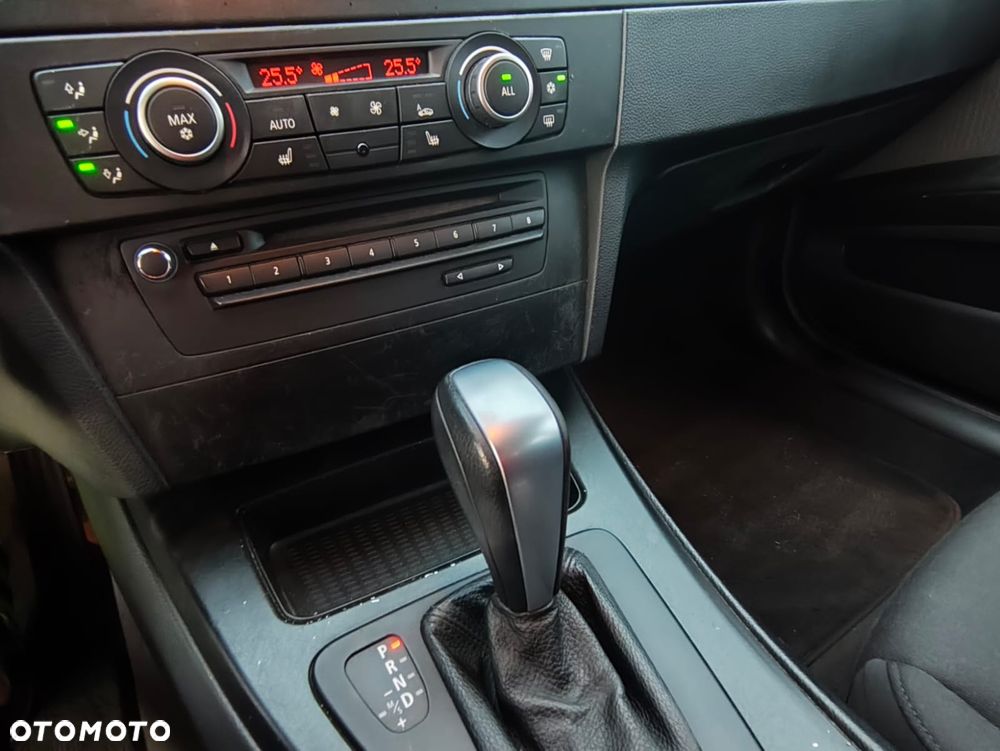 BMW Seria 3 318d - 32