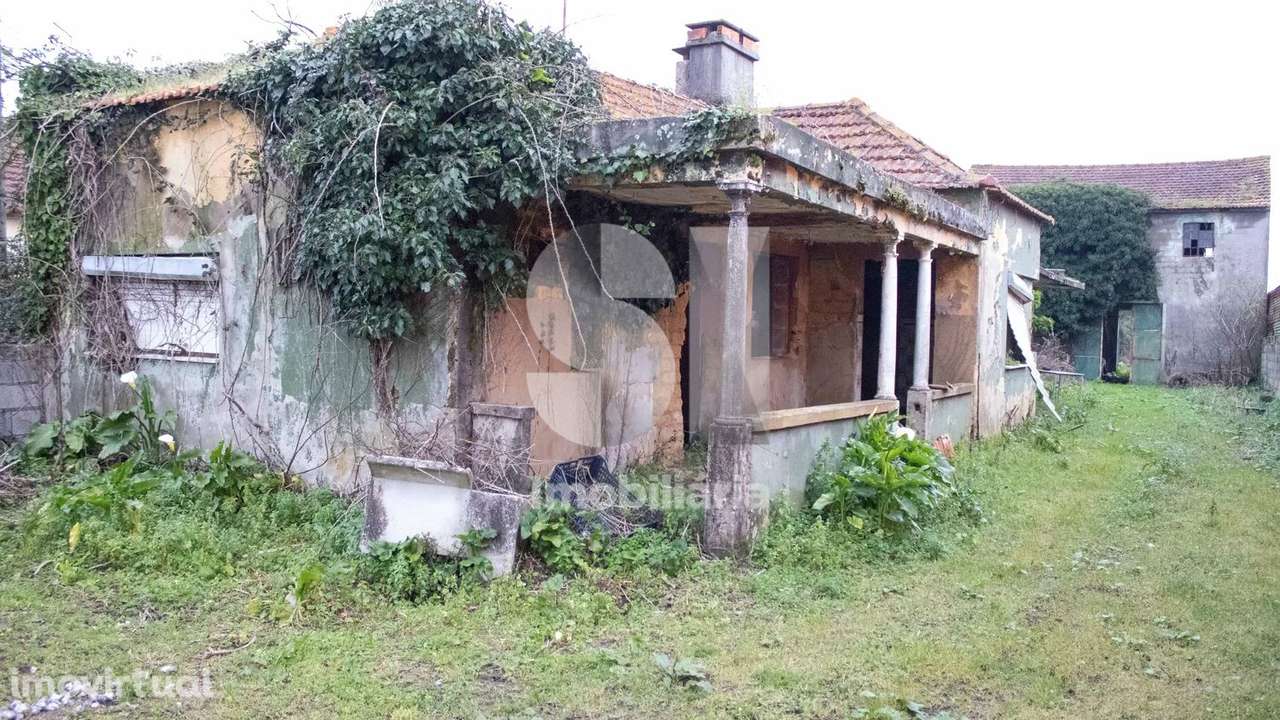 Moradia térrea T3, terreno com poço e dependências - Grande imagem: 3/22