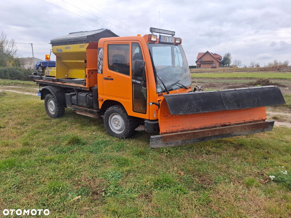 Unimog UX100