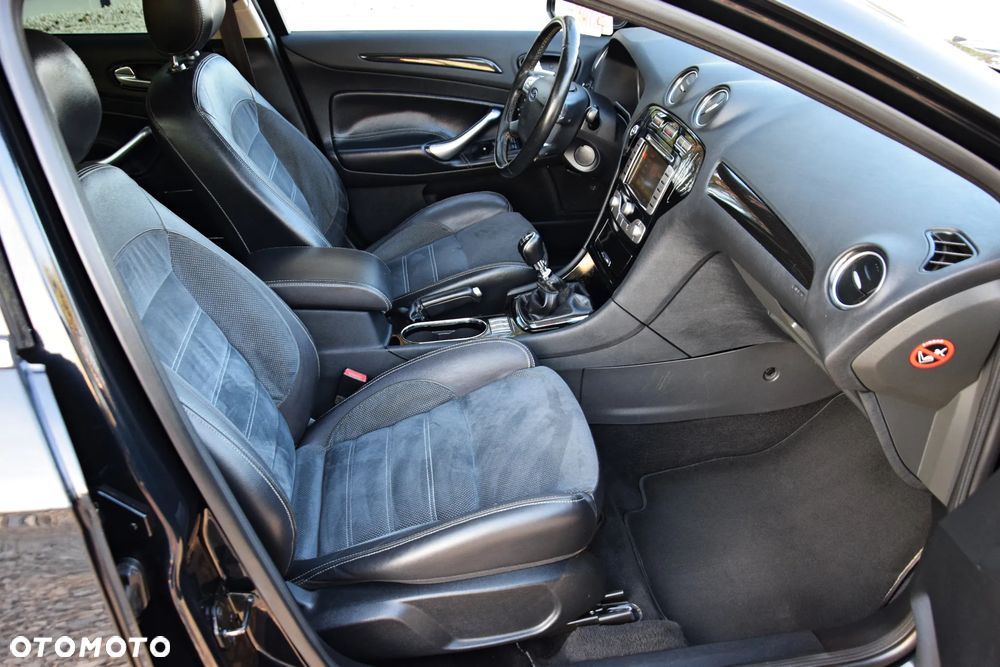 Ford Mondeo - 34
