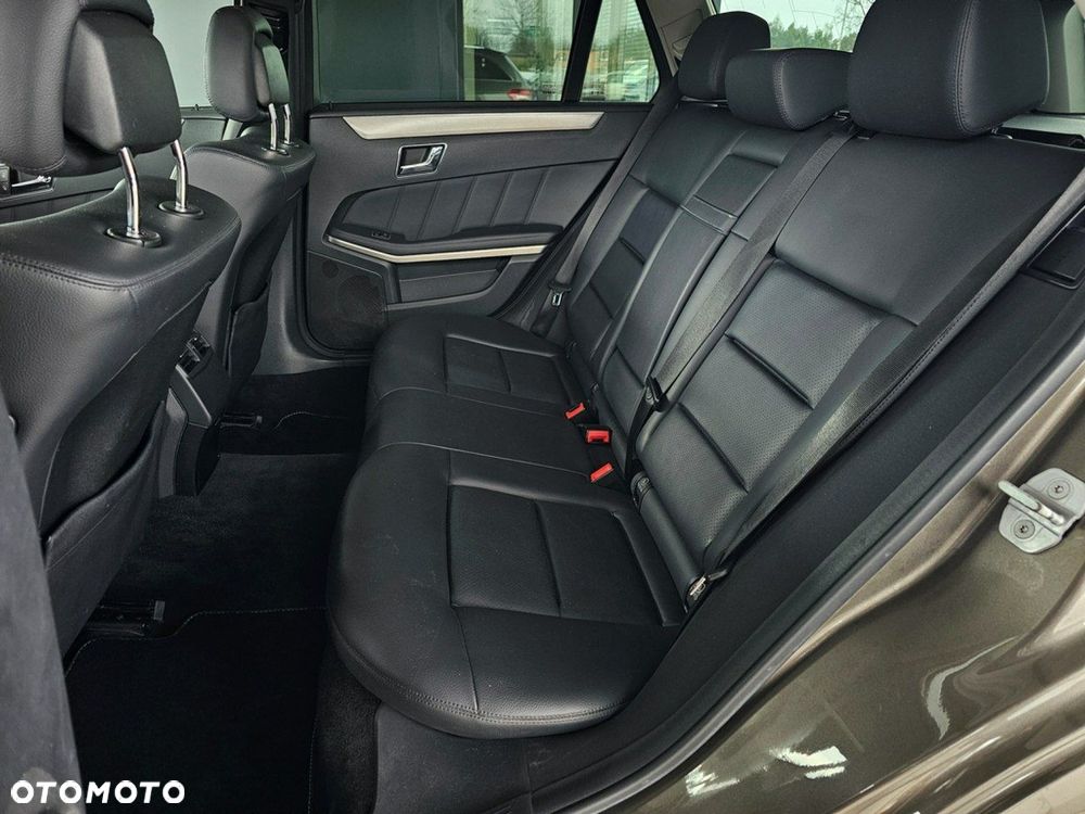 Mercedes-Benz Klasa E - 26