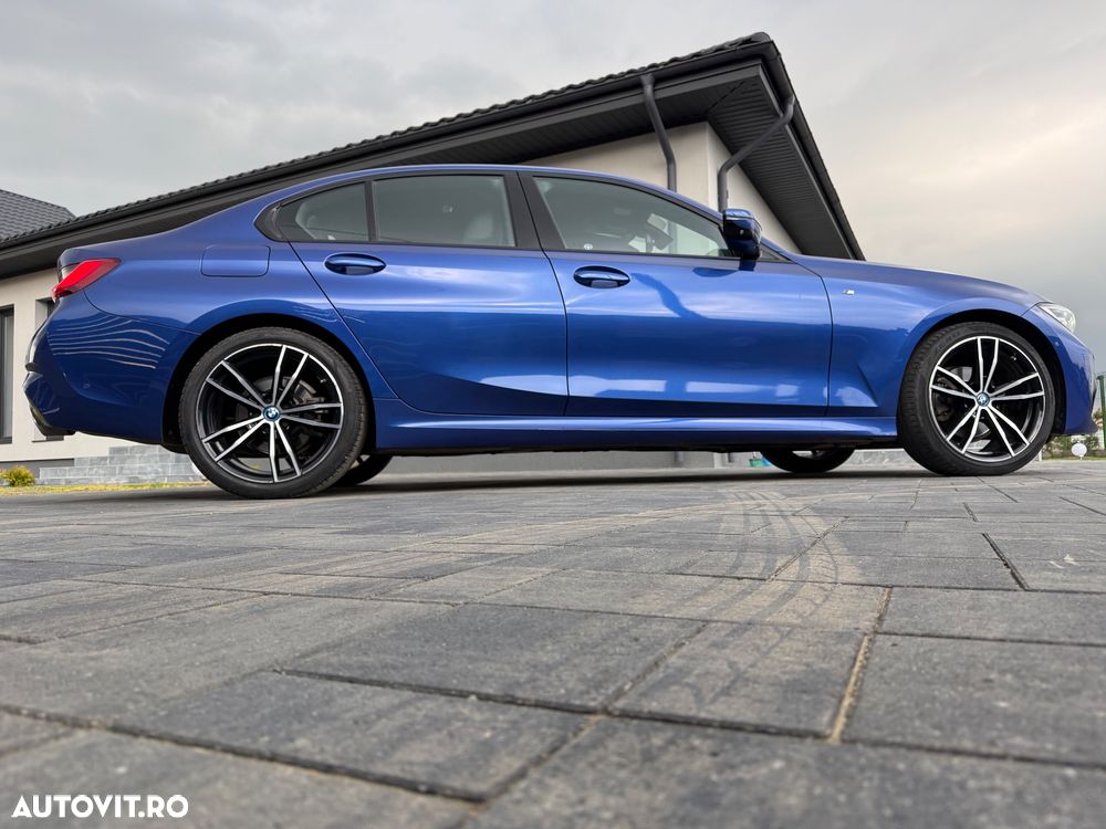 BMW Seria 3 320d xDrive Aut. Edition M Sport Shadow - 11