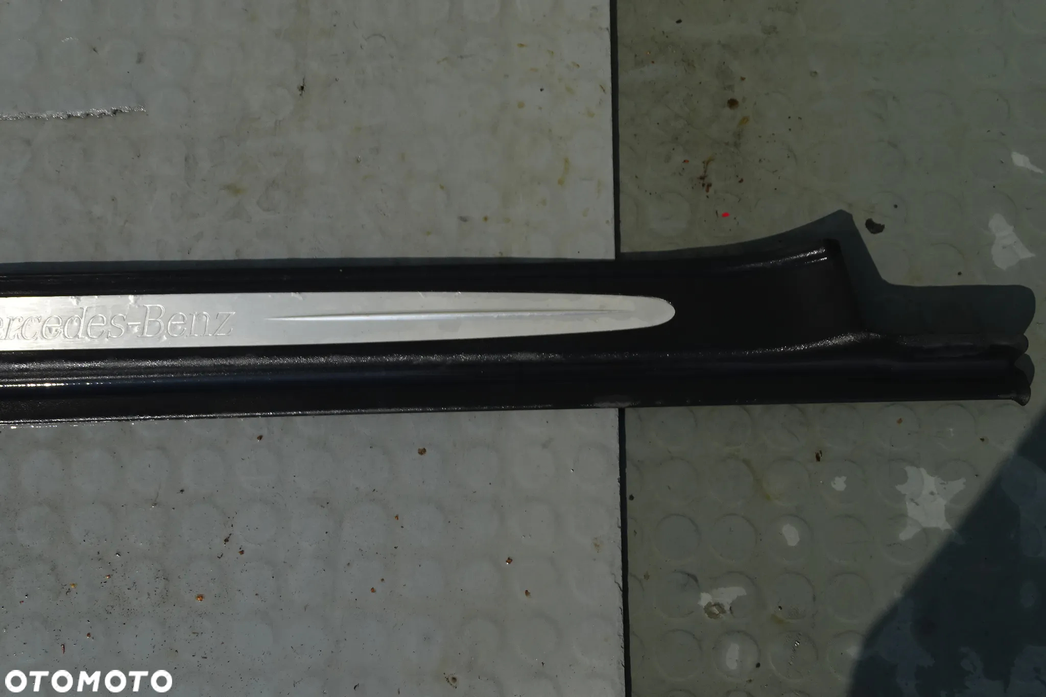 Listwa wewnętrzna progowa lewa Mercedes CLK W209 AMG A2096800135 - 5